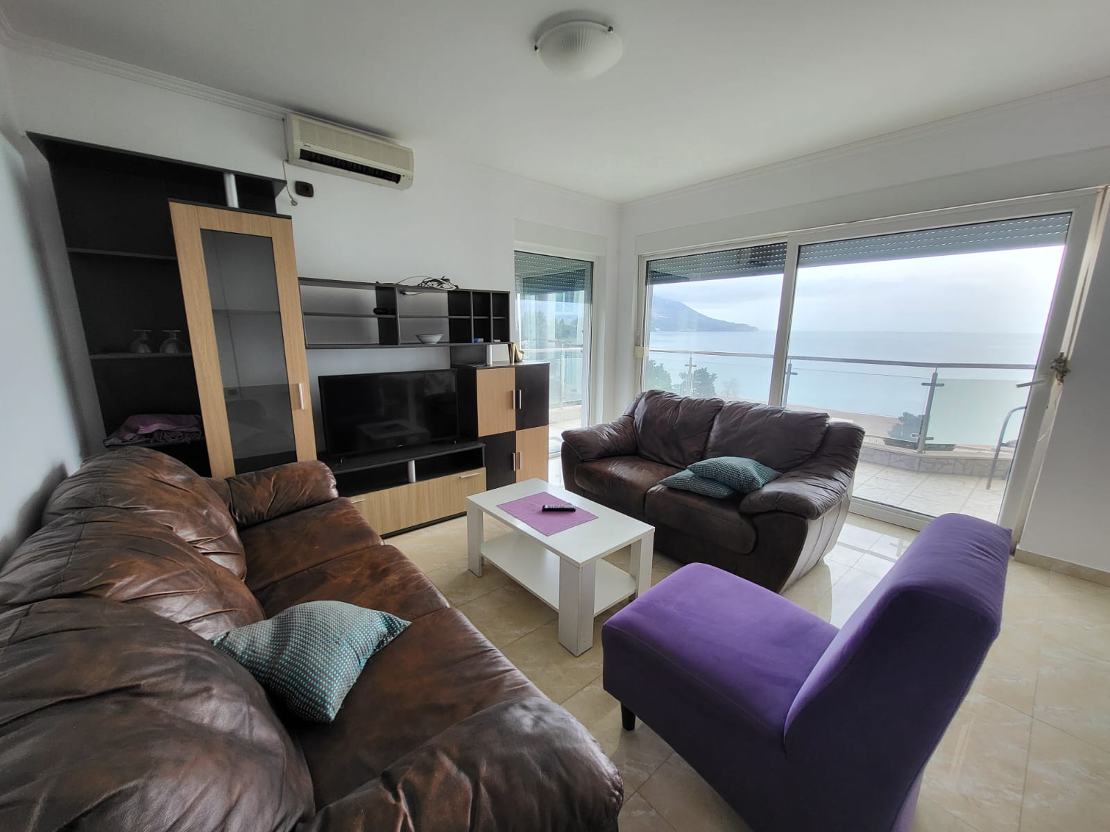 Apartments on the second line with sea views in Becici